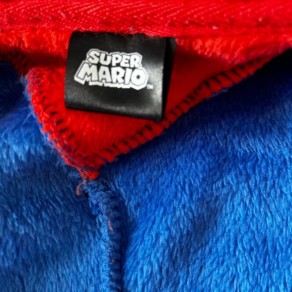 Super Mario 100 % Polyester Boys Onesie. - Picture 7 of 9